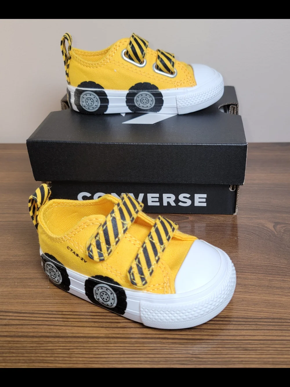 Converse Chuck Taylor All Star Construction Truck Kids' Sneakers - Size 3 Infant